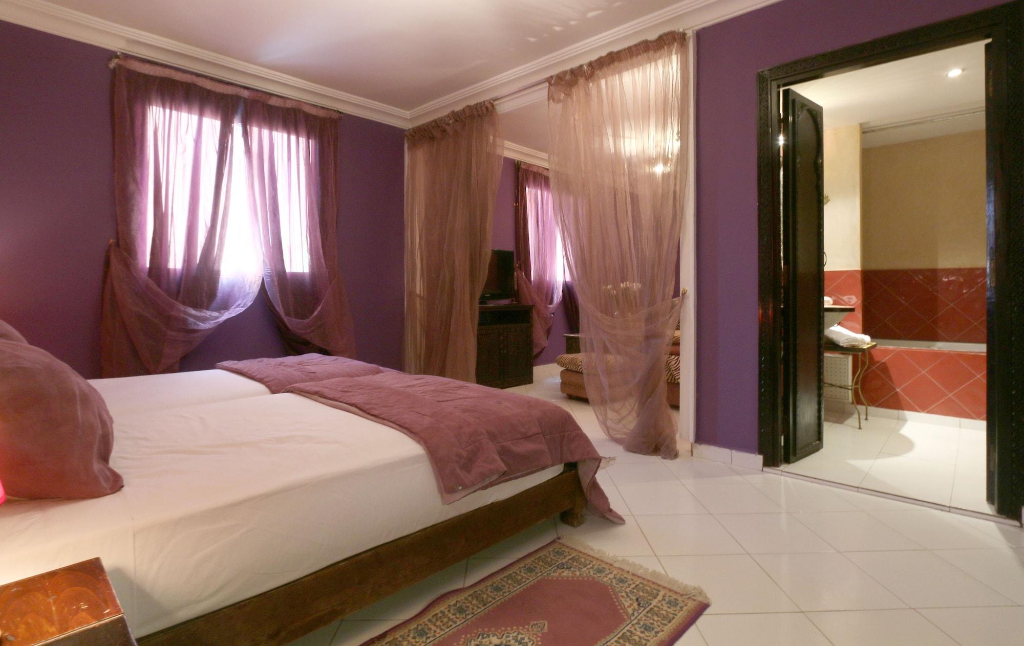 Hotel Tafoukt Marrakesh Buitenkant foto