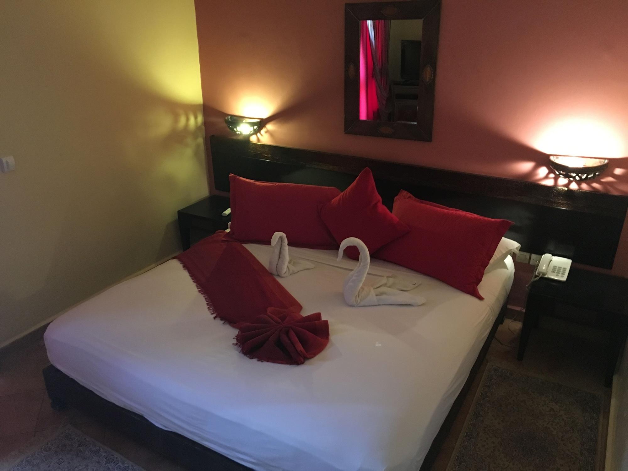 Hotel Tafoukt Marrakesh Buitenkant foto