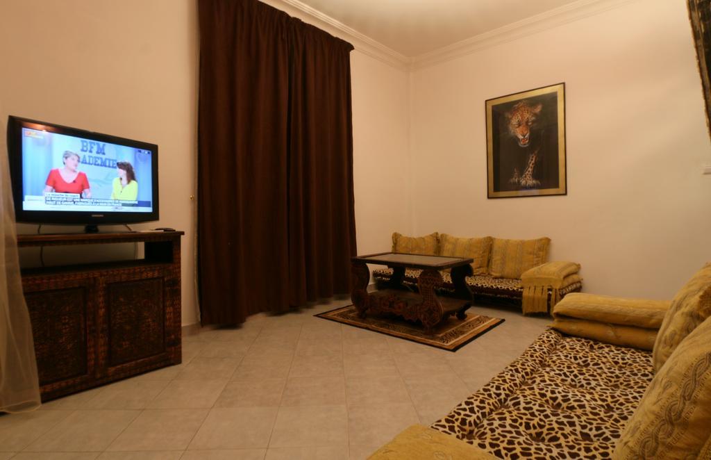Hotel Tafoukt Marrakesh Buitenkant foto