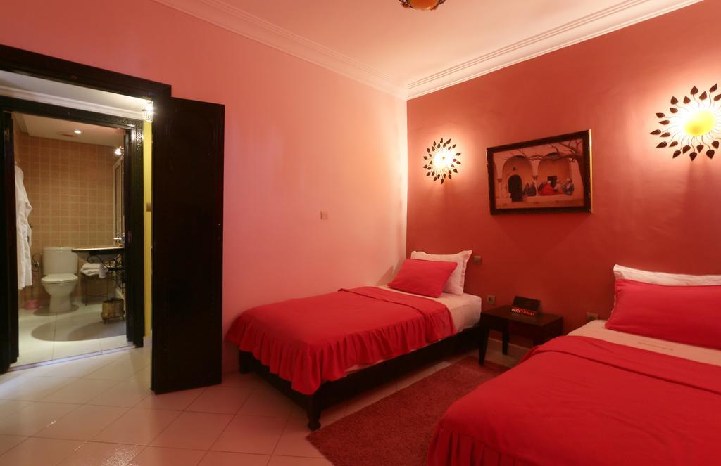 Hotel Tafoukt Marrakesh Buitenkant foto
