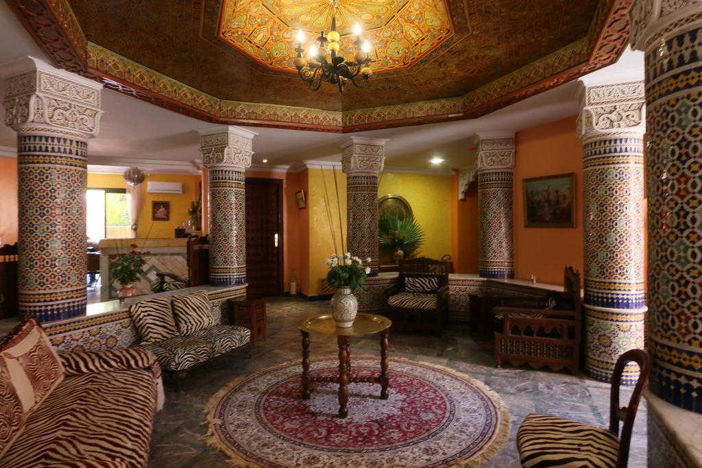Hotel Tafoukt Marrakesh Buitenkant foto