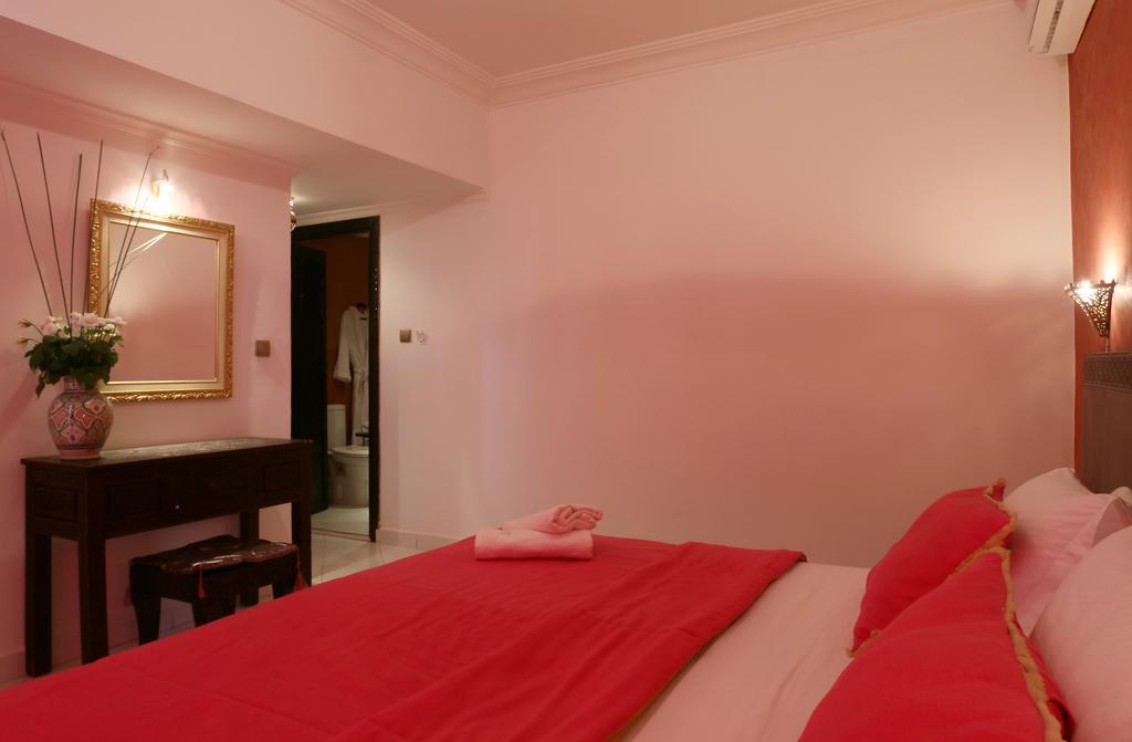 Hotel Tafoukt Marrakesh Buitenkant foto