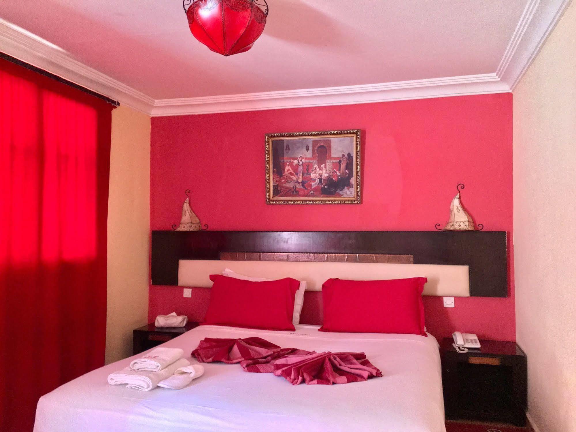 Hotel Tafoukt Marrakesh Buitenkant foto